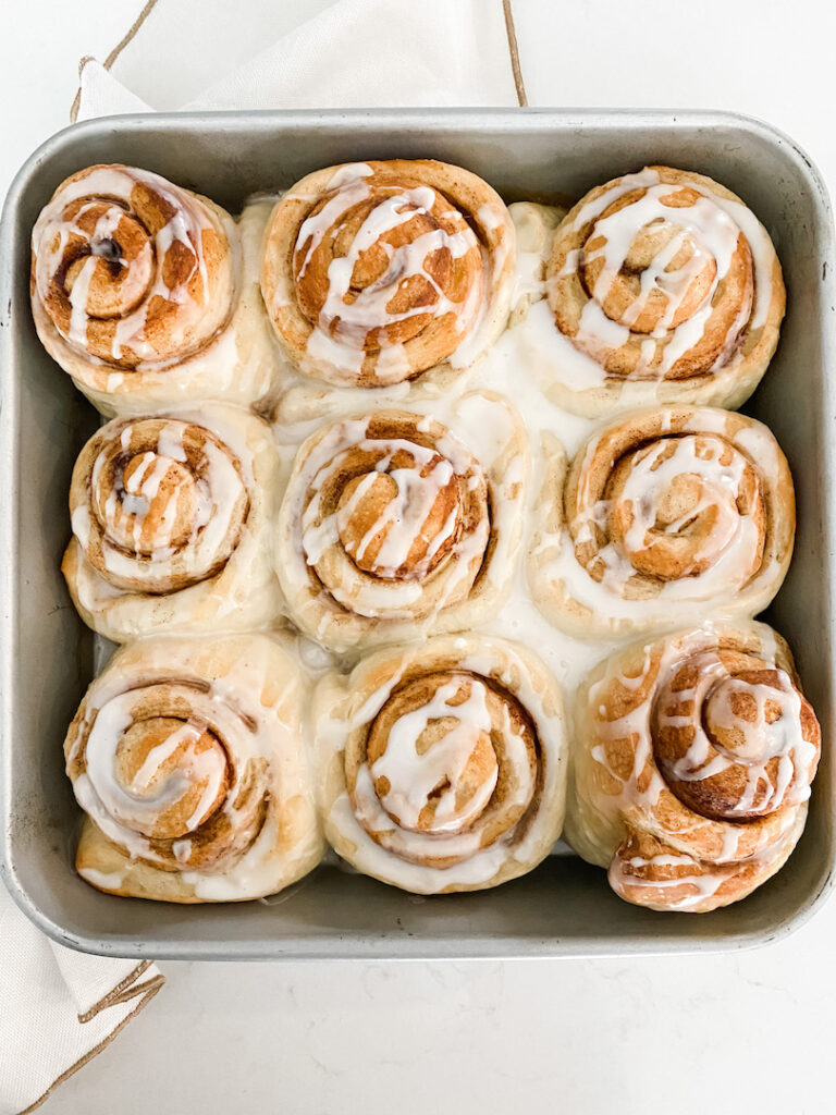 Fluffy Vegan Cinnamon Rolls