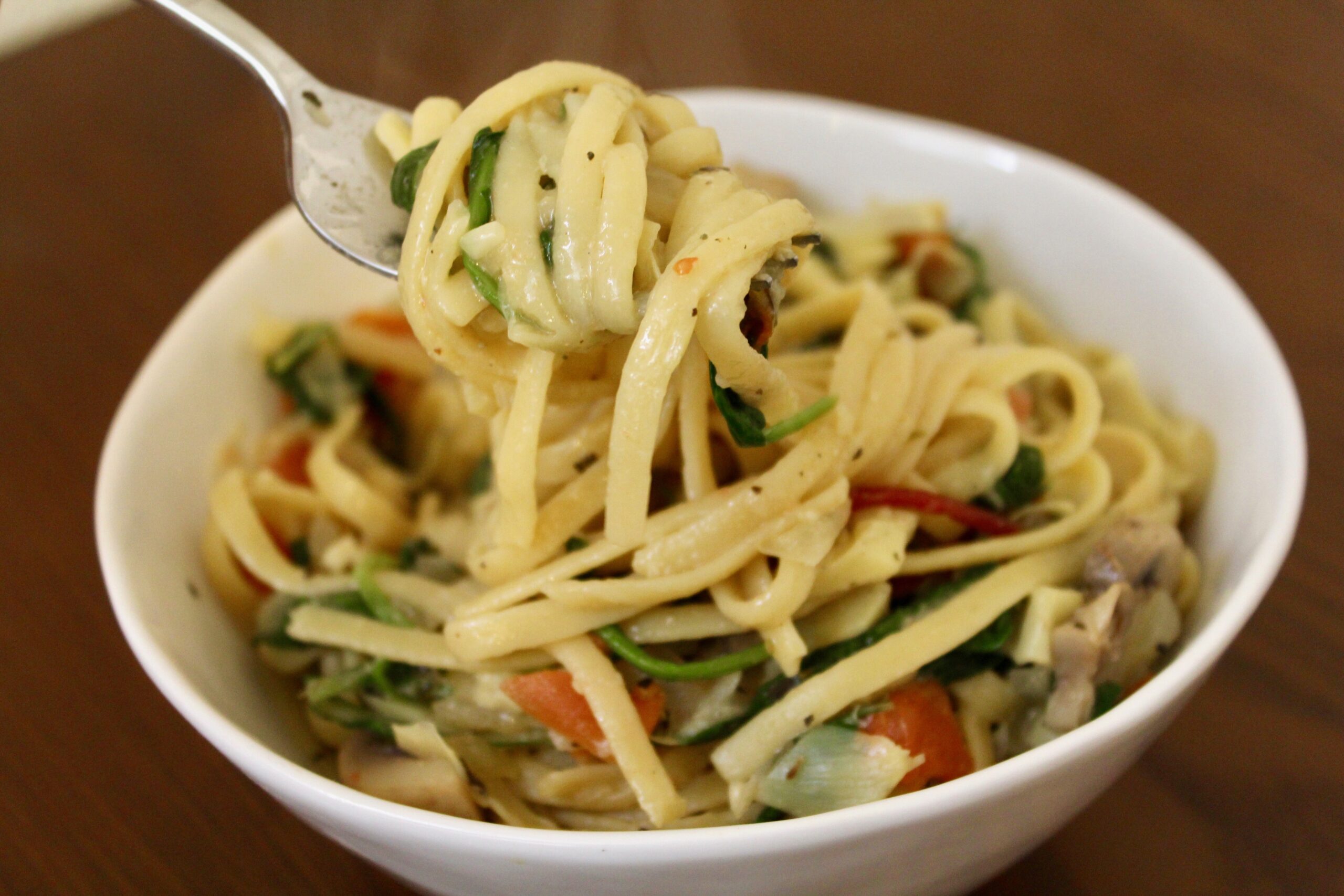 Easy One Pot Mushroom Spinach Artichoke Pasta