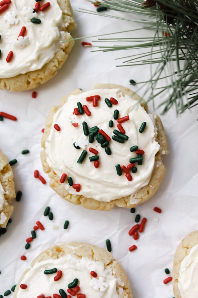 overview shot of a decorated sugar cookie