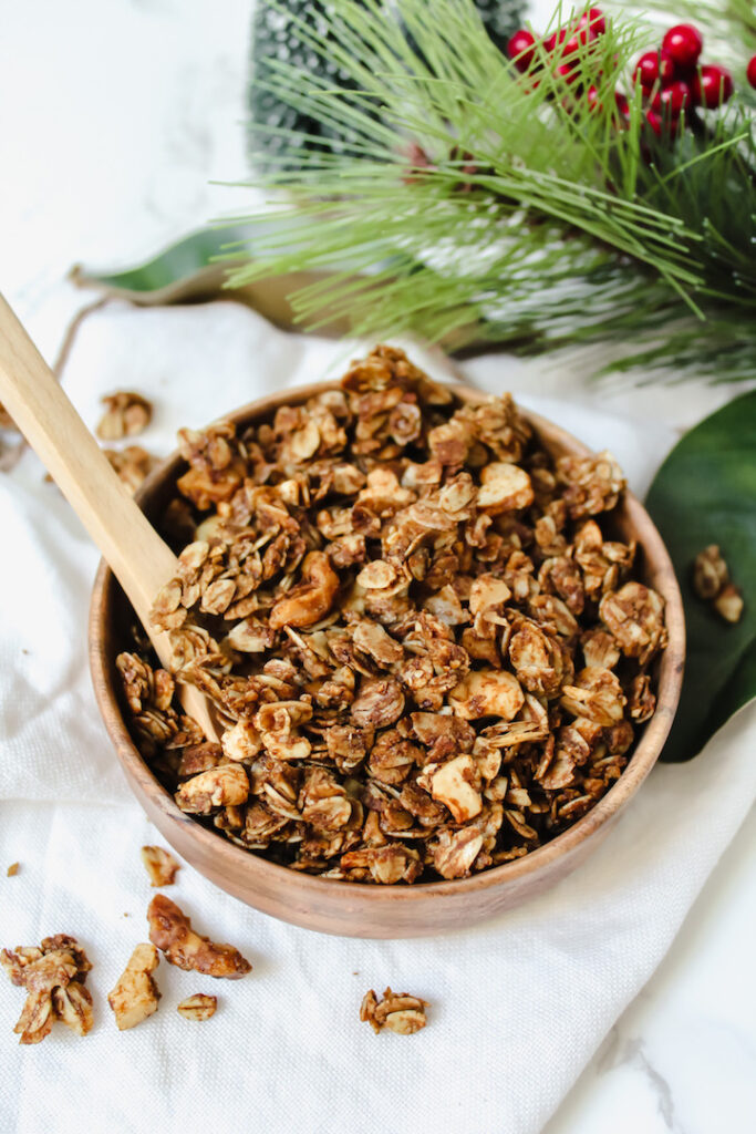 bowl of gingerbread granola 