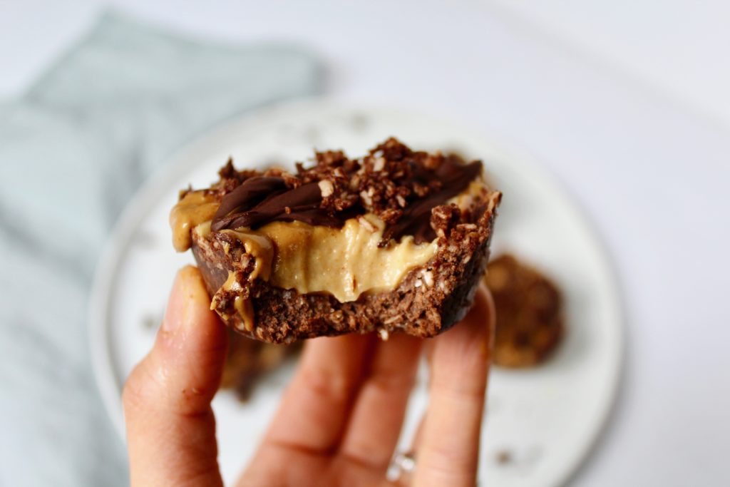 Healthy Chocolate Peanut Butter Tarts (vegan, gluten-free, refined sugar free)