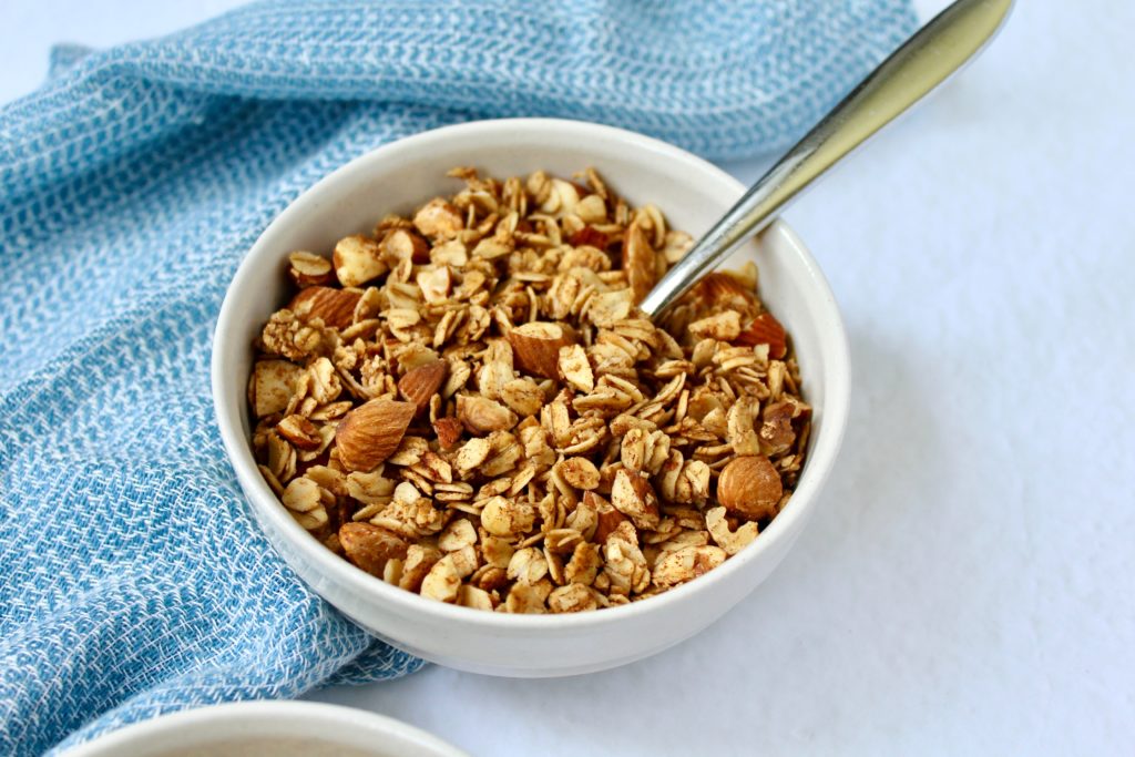 Easy French Toast Granola (vegan, gluten-free)