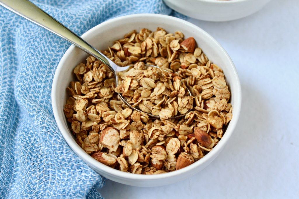 Easy French Toast Granola (vegan, gluten-free)