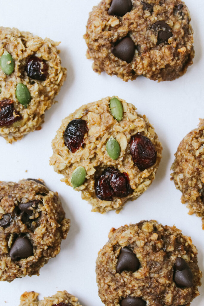 Easy 3-Ingredient Banana Breakfast Cookies (vegan, gluten-free, oil-free, no added sugar)