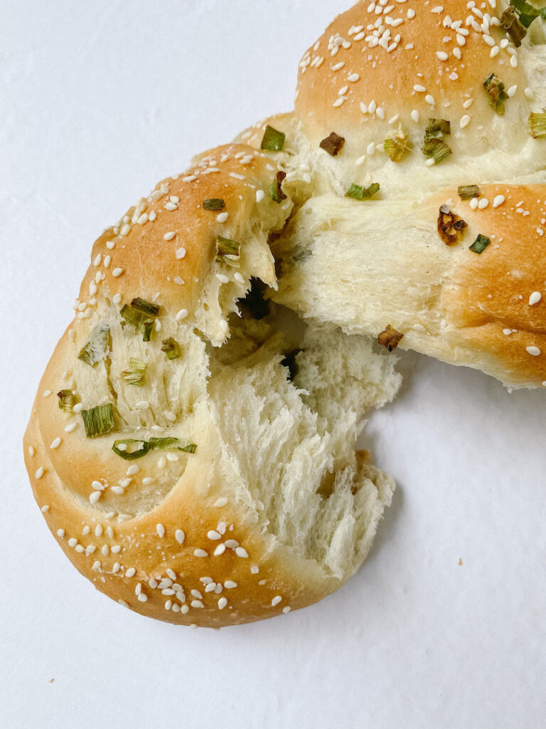 Baked Vegan Chinese Scallion Bread 