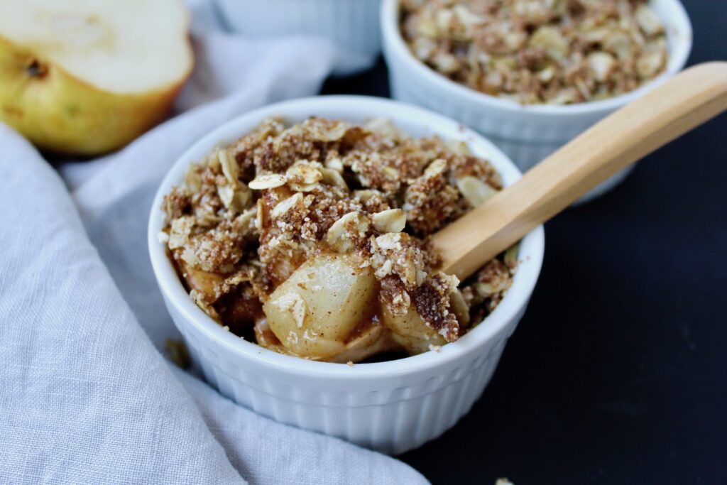 Small Batch Cinnamon Pear Crisp (vegan, gluten-free) 