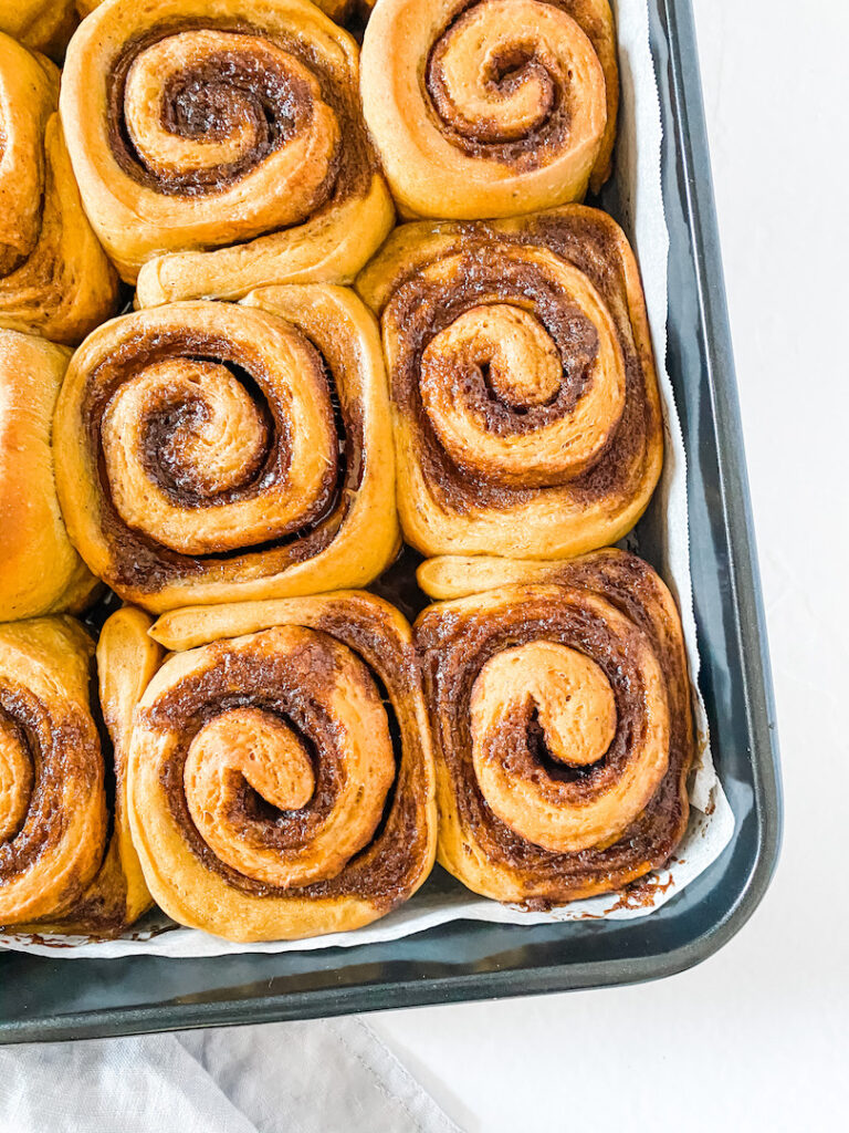 Vegan Pumpkin Cinnamon Rolls with Maple Glaze