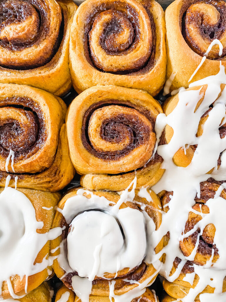 Vegan Pumpkin Cinnamon Rolls with Maple Glaze