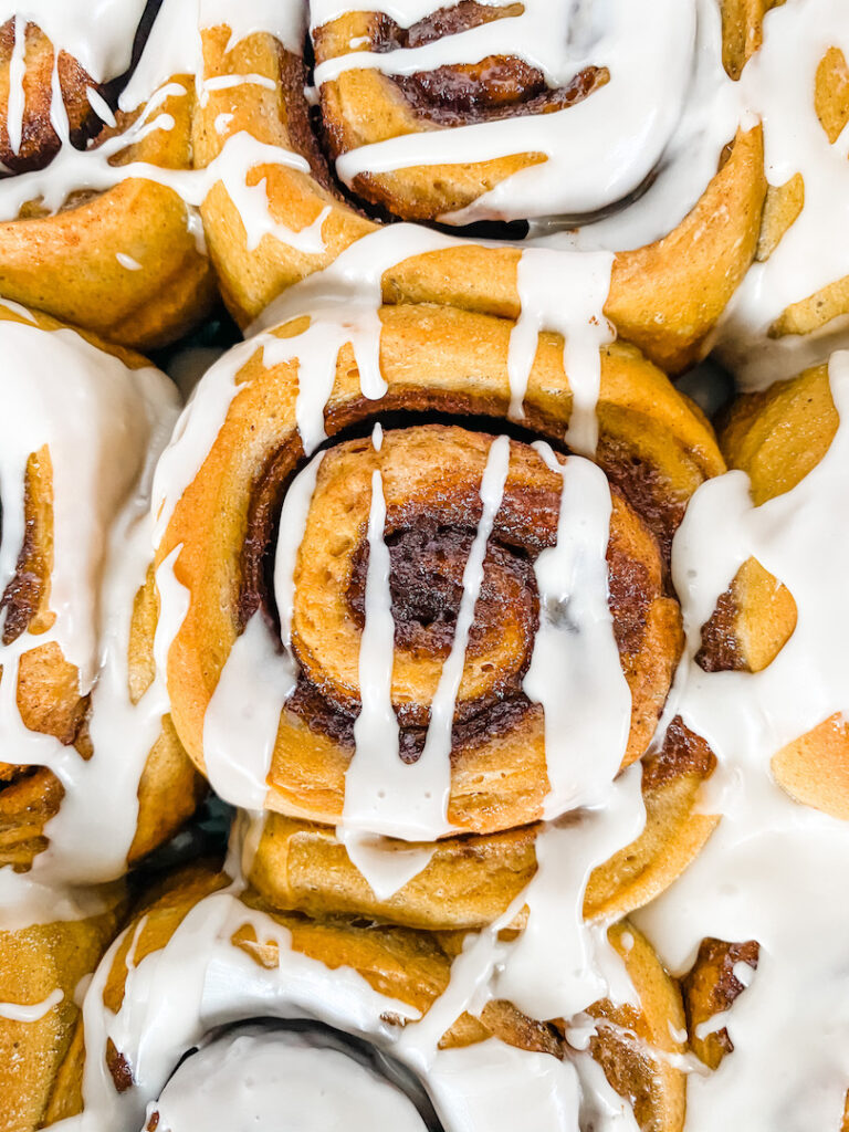 Vegan Pumpkin Cinnamon Rolls with Maple Glaze