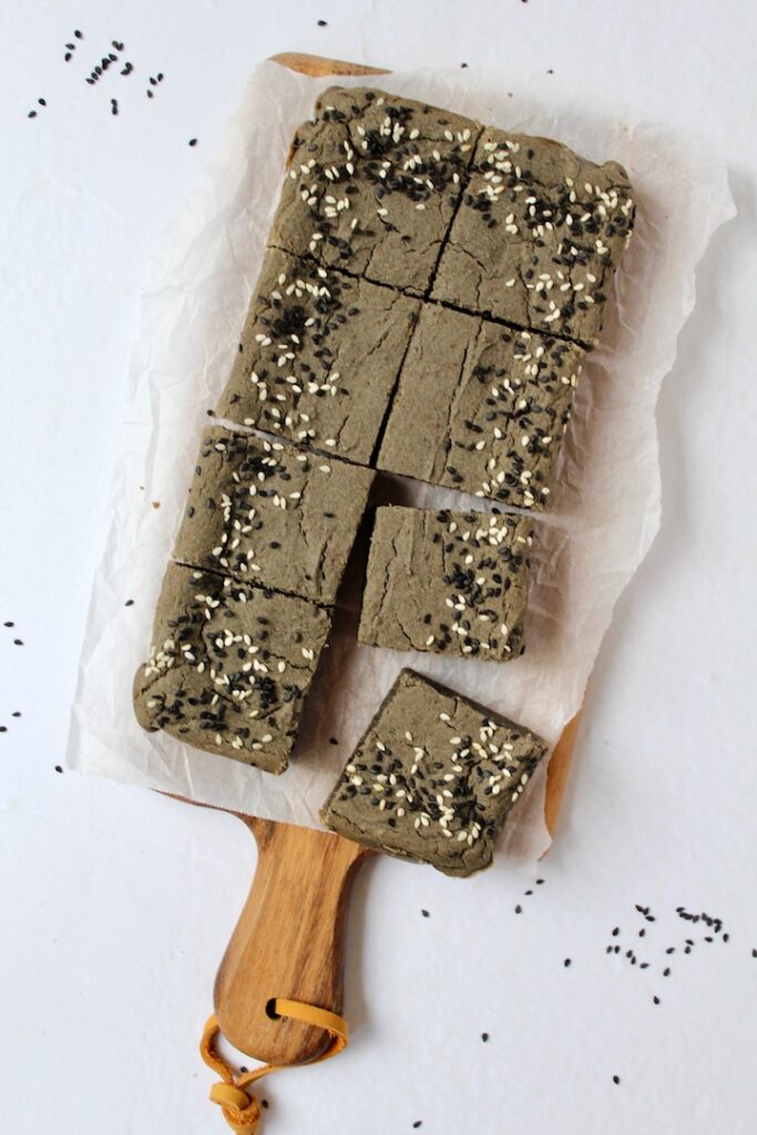 Black Sesame Mochi Cake (vegan, gluten-free, oil-free)