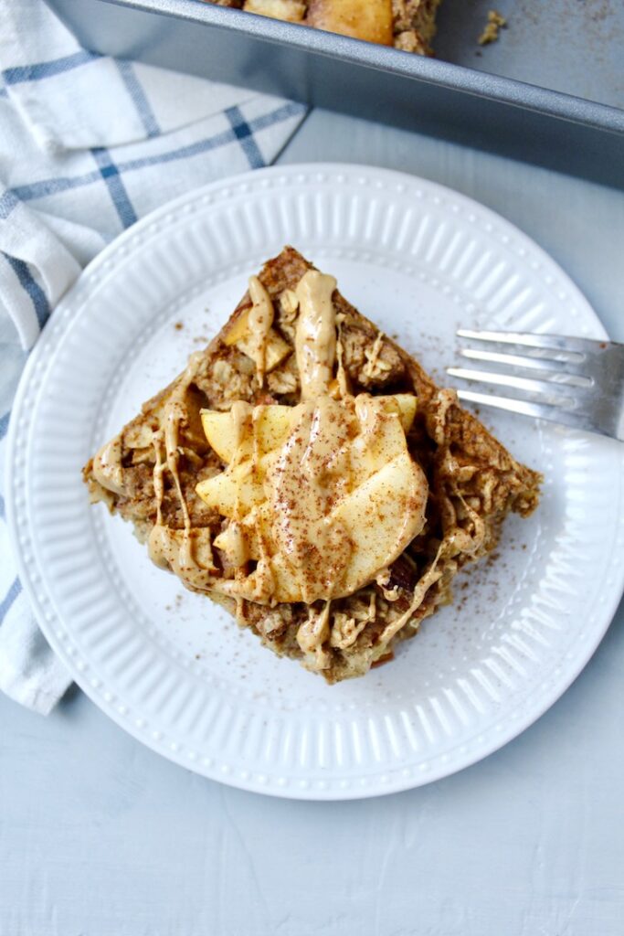 Healthy Apple Cinnamon Baked Oatmeal (vegan, gluten-free, oil-free)