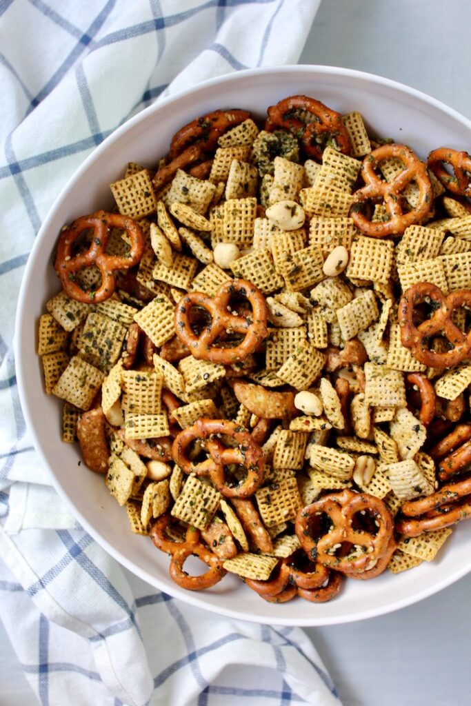 Healthier Furikake Chex Mix (vegan)