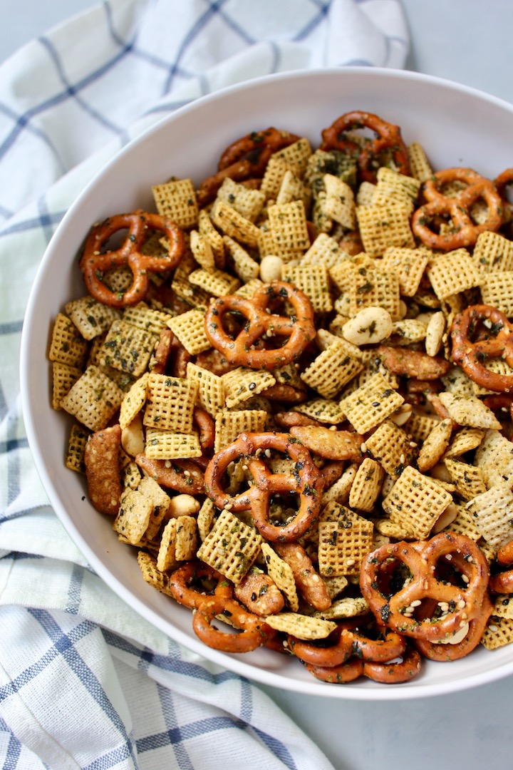 Healthier Furikake Chex Mix (vegan)