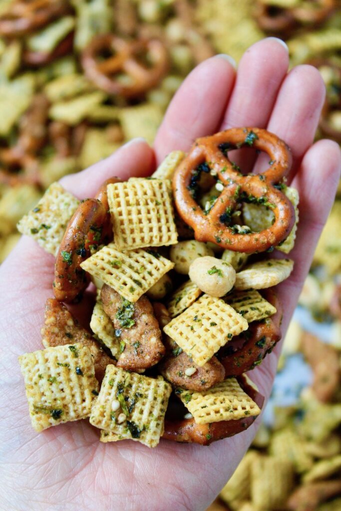 Healthier Furikake Chex Mix (vegan)