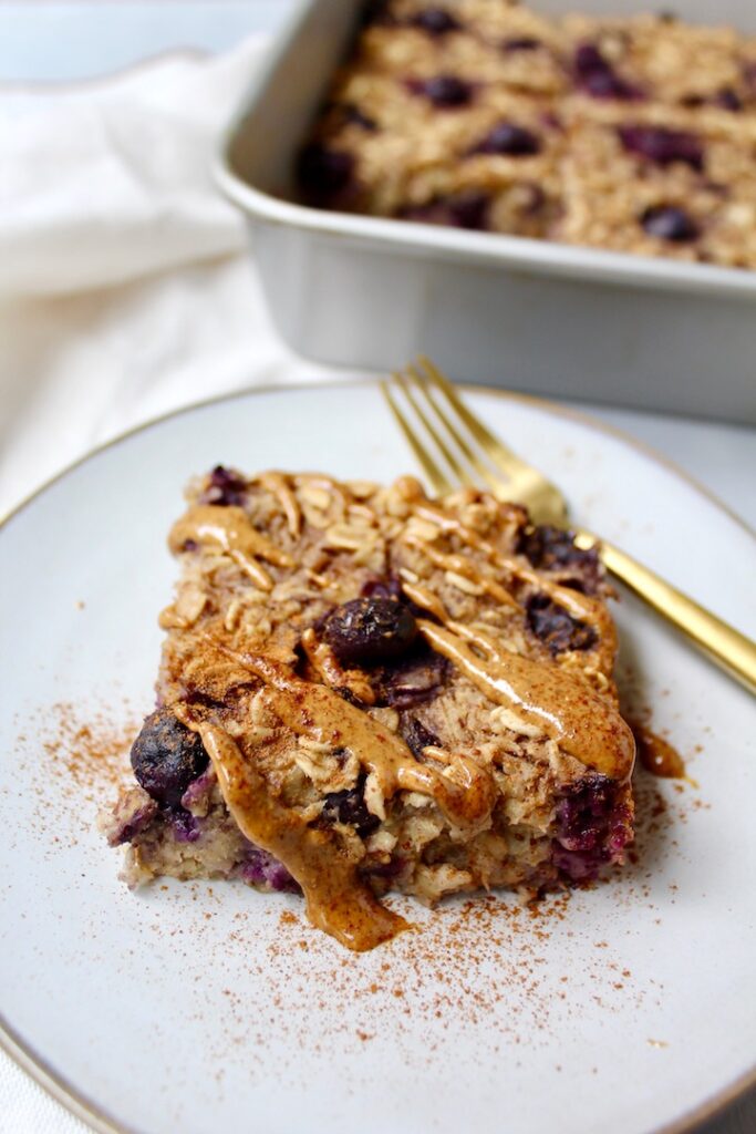 Easy Blueberry Banana Baked Oatmeal (vegan, gluten-free, oil-free)