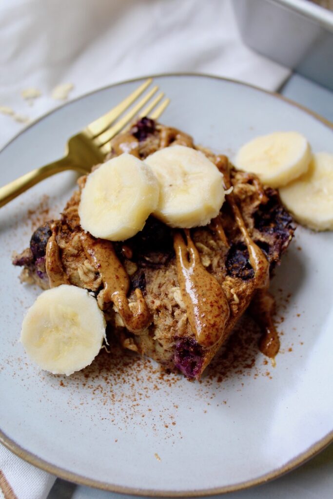 Easy Blueberry Banana Baked Oatmeal (vegan, gluten-free, oil-free)