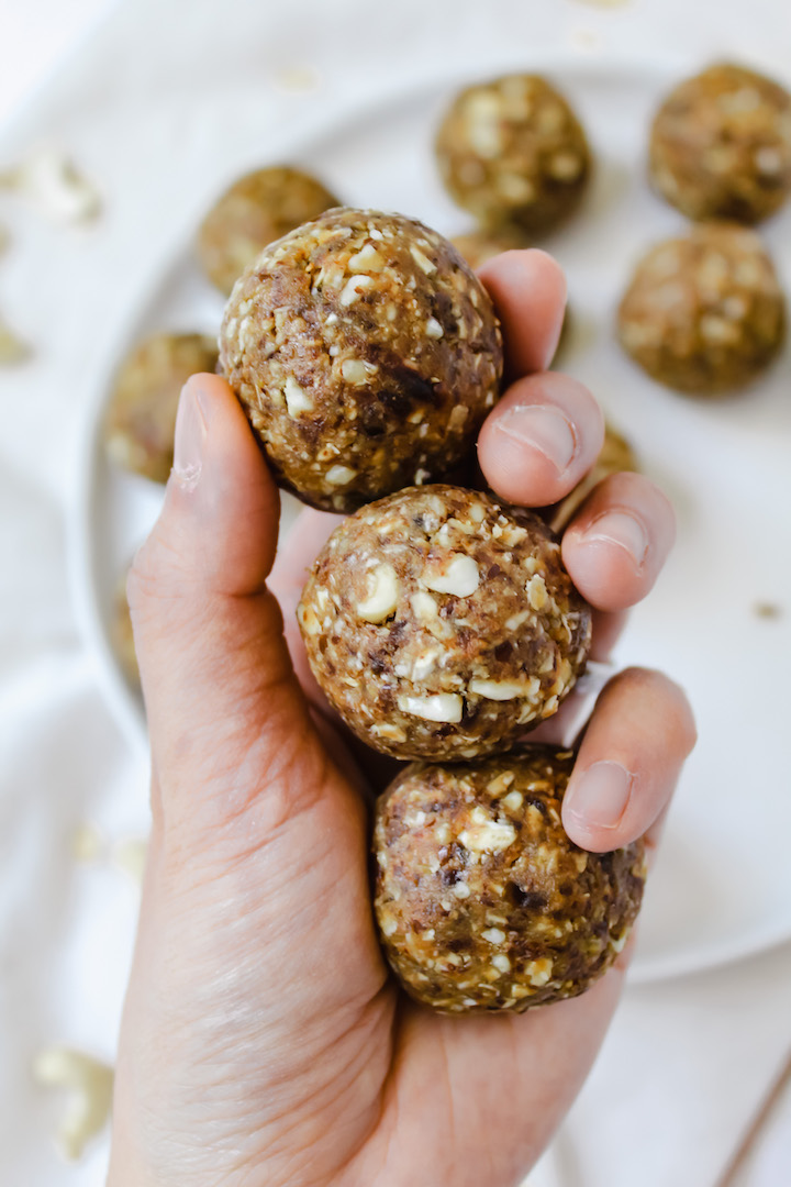 Cashew Cookie Lactation Energy Bites (vegan, gluten-free, oil-free)