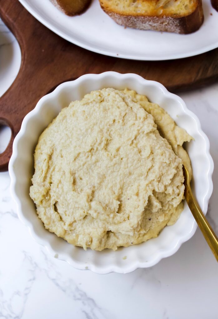 bowl of vegan cashew ricotta