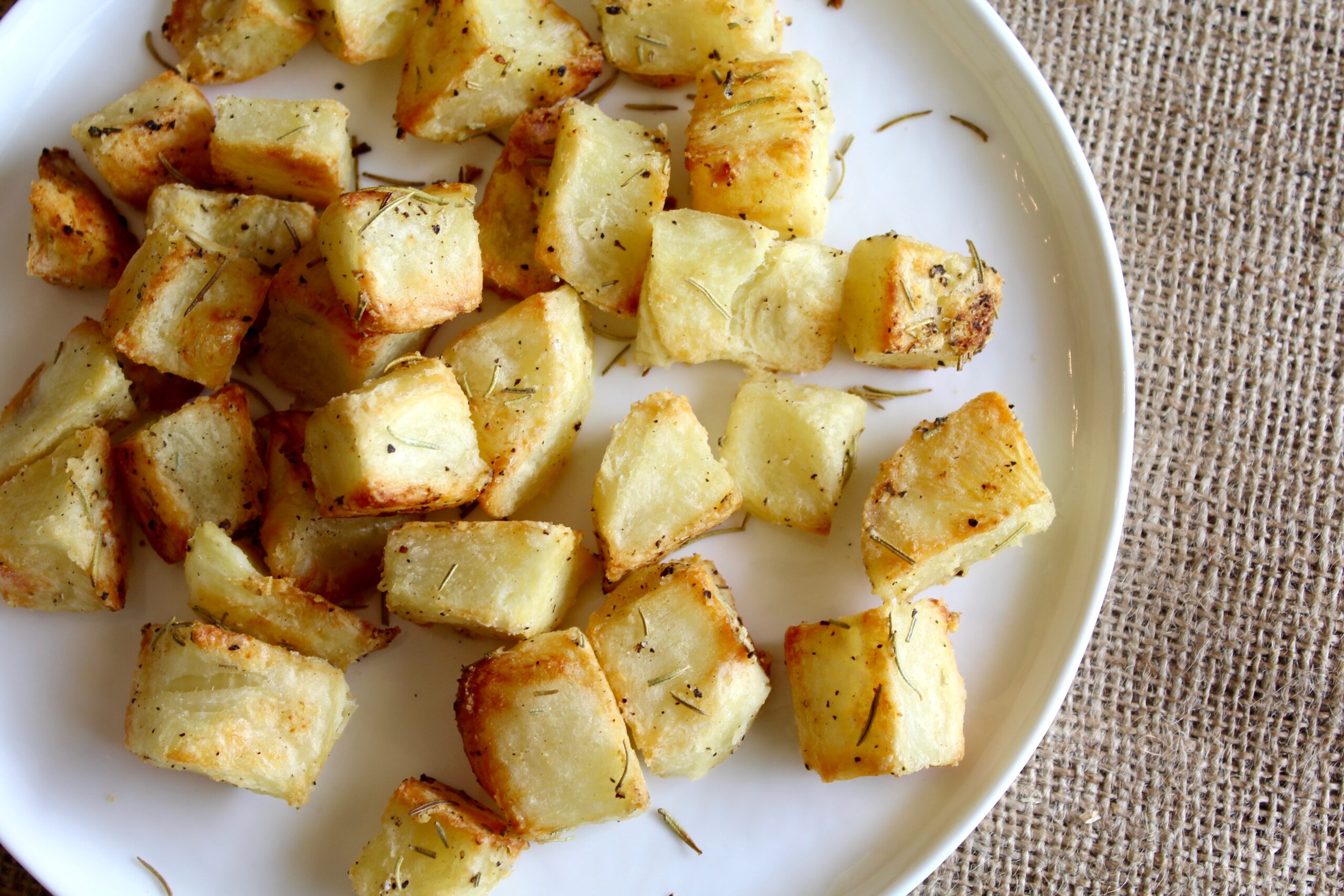 Crispy Rosemary Roasted Potatoes