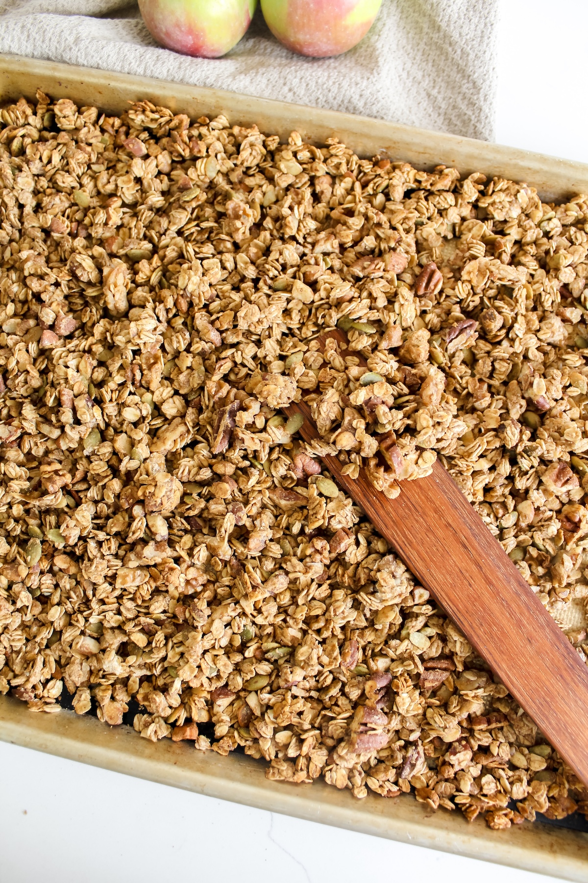 Healthy Oilfree Cinnamon Applesauce Granola (vegan, glutenfree, low sugar) Nuts About Greens