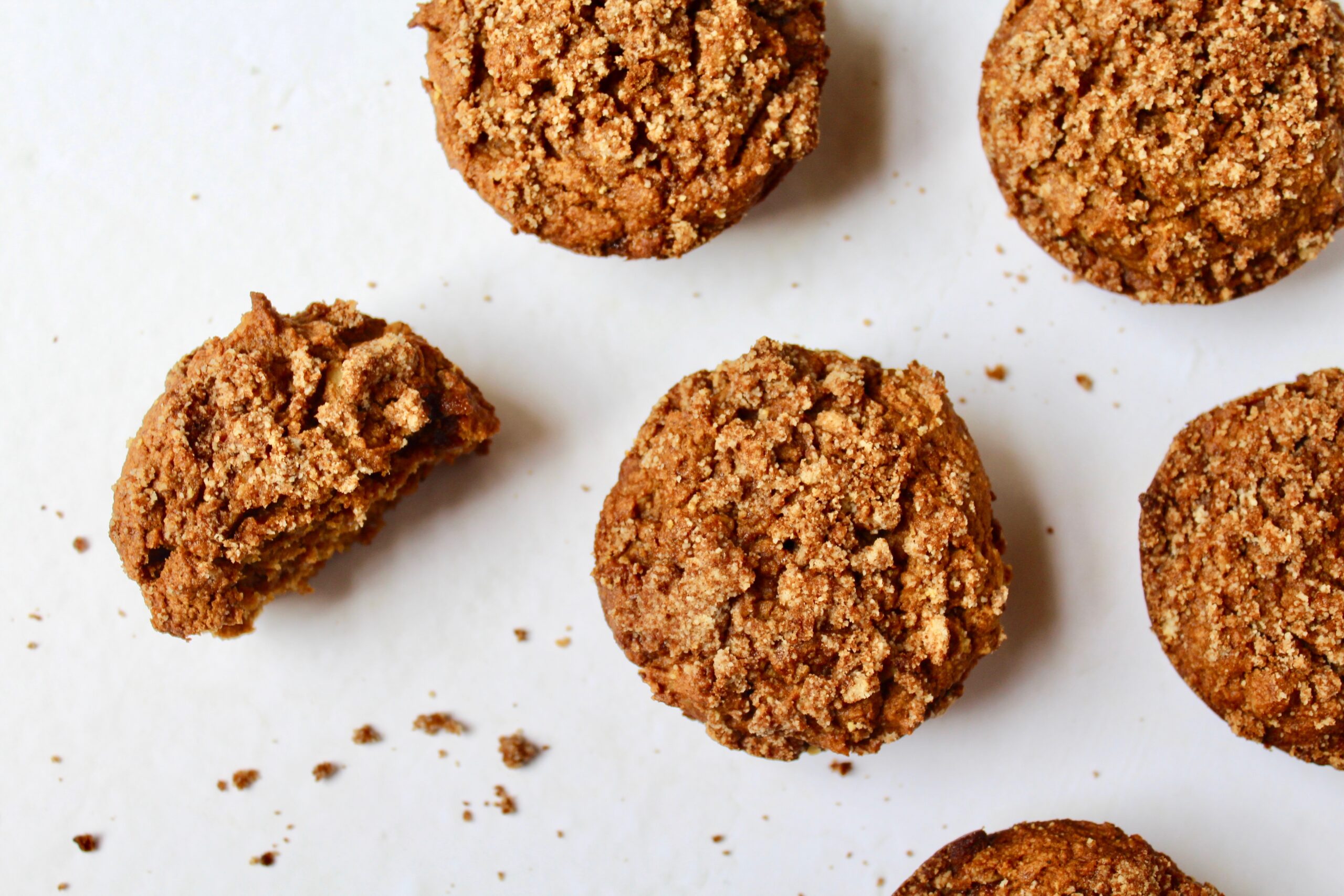 Healthy Pumpkin Crumb Muffins (vegan, gluten-free, refined sugar free)
