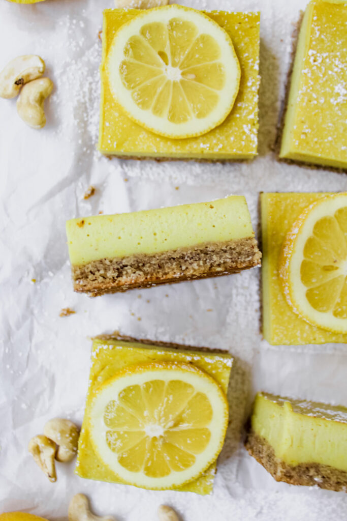 close up of a lemon bar on it's side