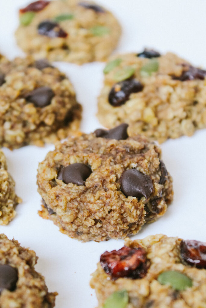 Easy 3-Ingredient Banana Breakfast Cookies (vegan, gluten-free, oil-free, no added sugar)