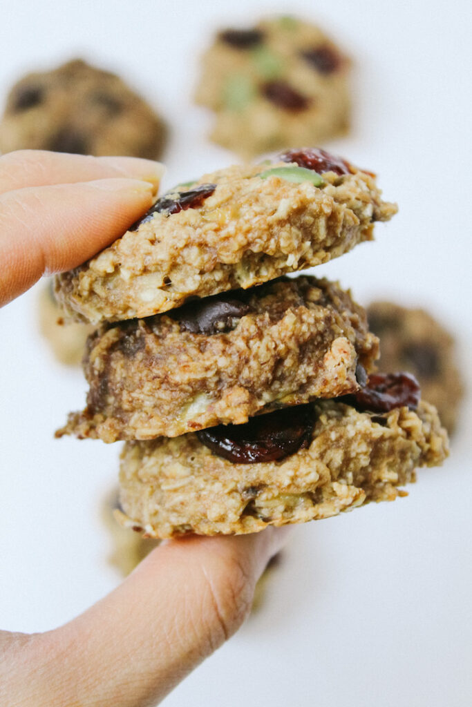 Easy 3-Ingredient Banana Breakfast Cookies (vegan, gluten-free, oil-free, no added sugar)