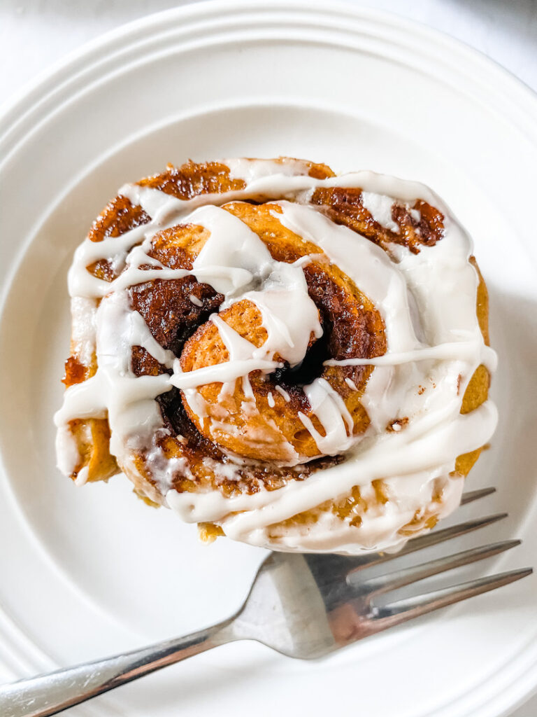 Vegan Pumpkin Cinnamon Rolls with Maple Glaze