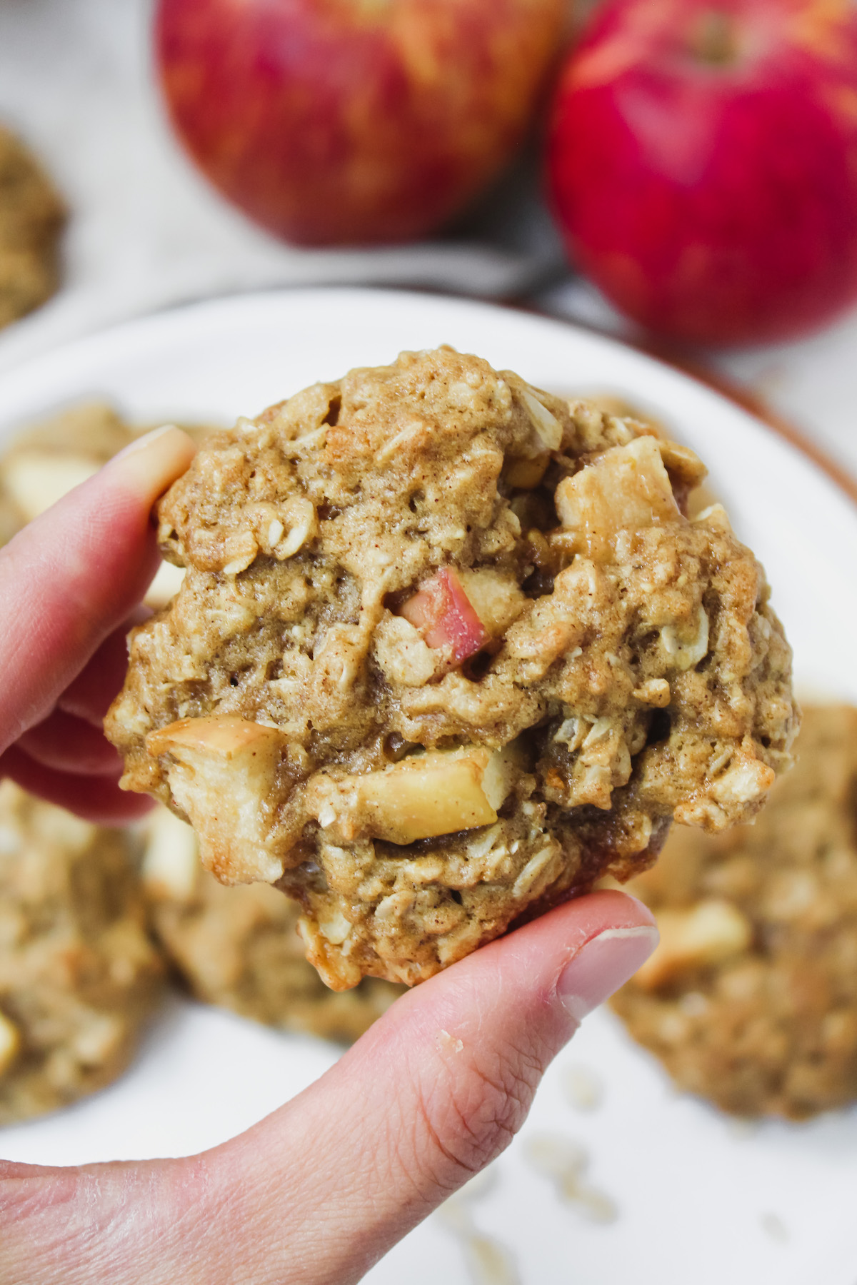 Apple Pie Oatmeal Cookies (vegan, refined sugar free, gluten-free option)