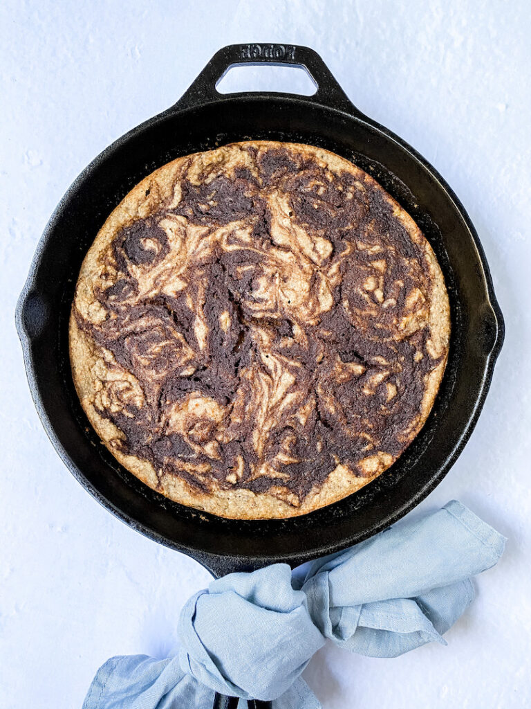 Cinnamon Swirl Banana Bread Skillet Cake (vegan, gluten-free, refined sugar free)