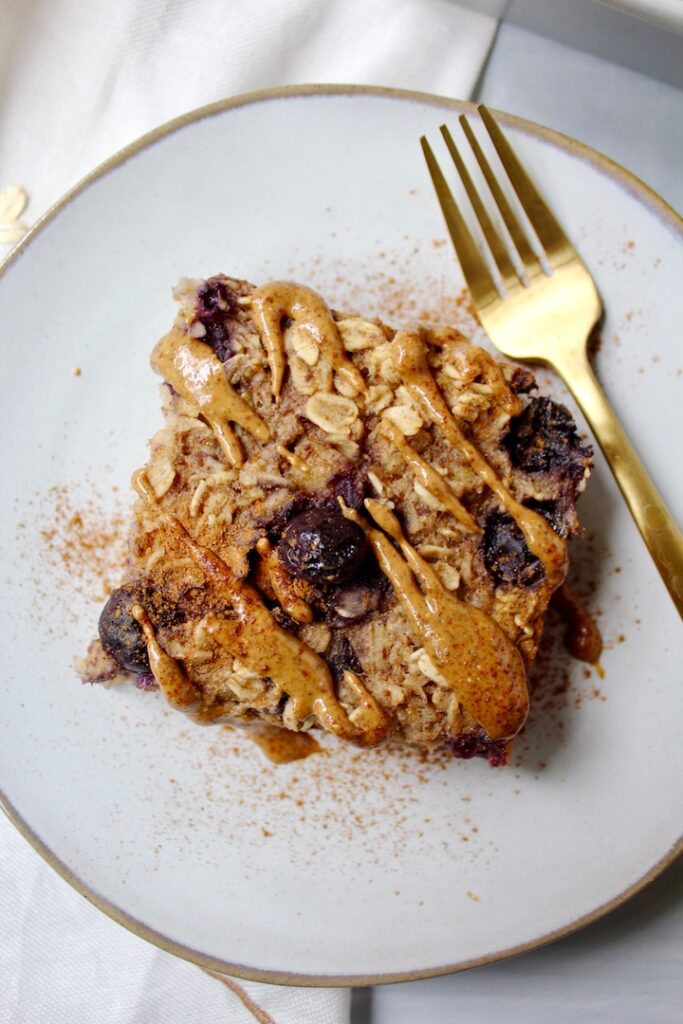 Easy Blueberry Banana Baked Oatmeal (vegan, gluten-free, oil-free)