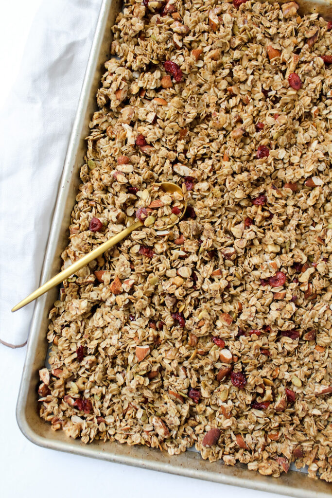 Simple Healthy Granola (vegan, gluten-free, refined sugar free)