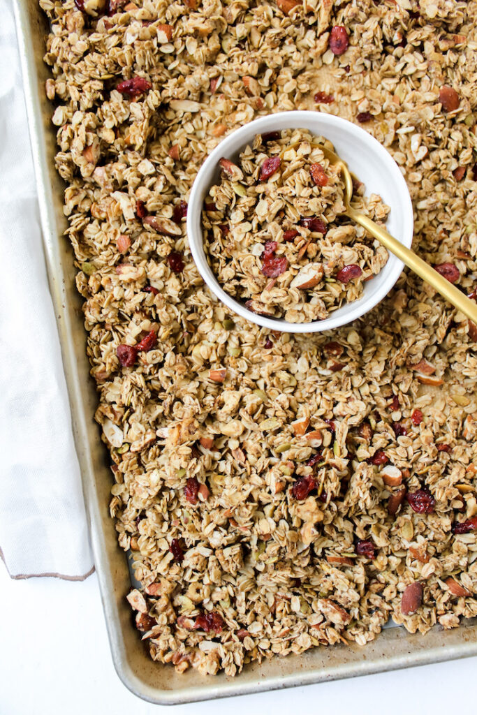 Simple Healthy Granola (vegan, gluten-free, refined sugar free)