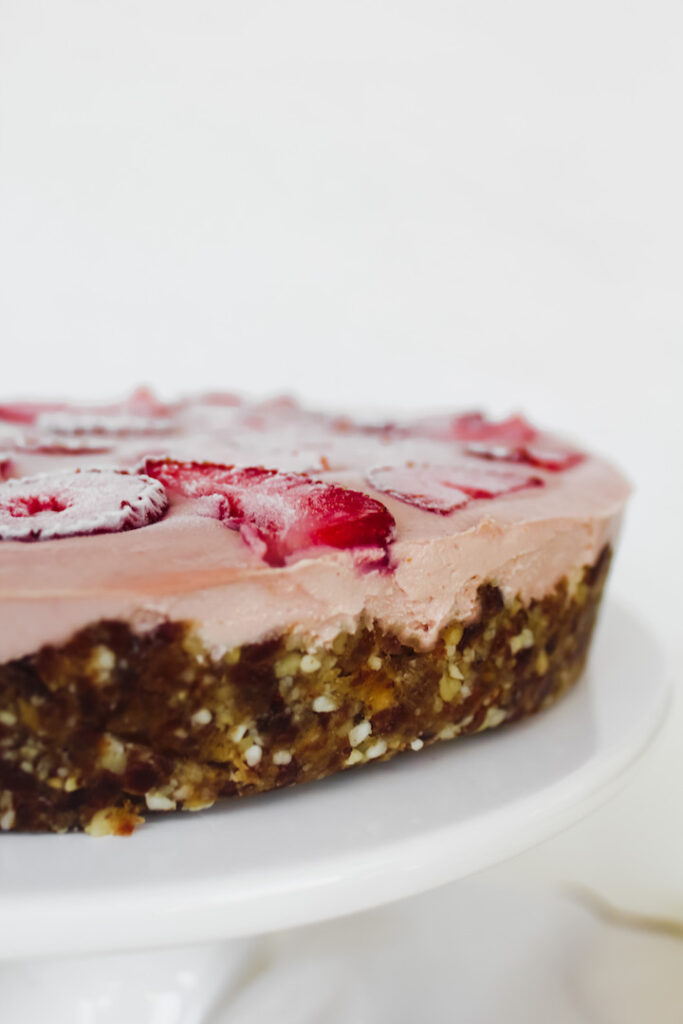 Best Vegan Strawberry Cheesecake (gluten-free, refined sugar free, oil-free) 