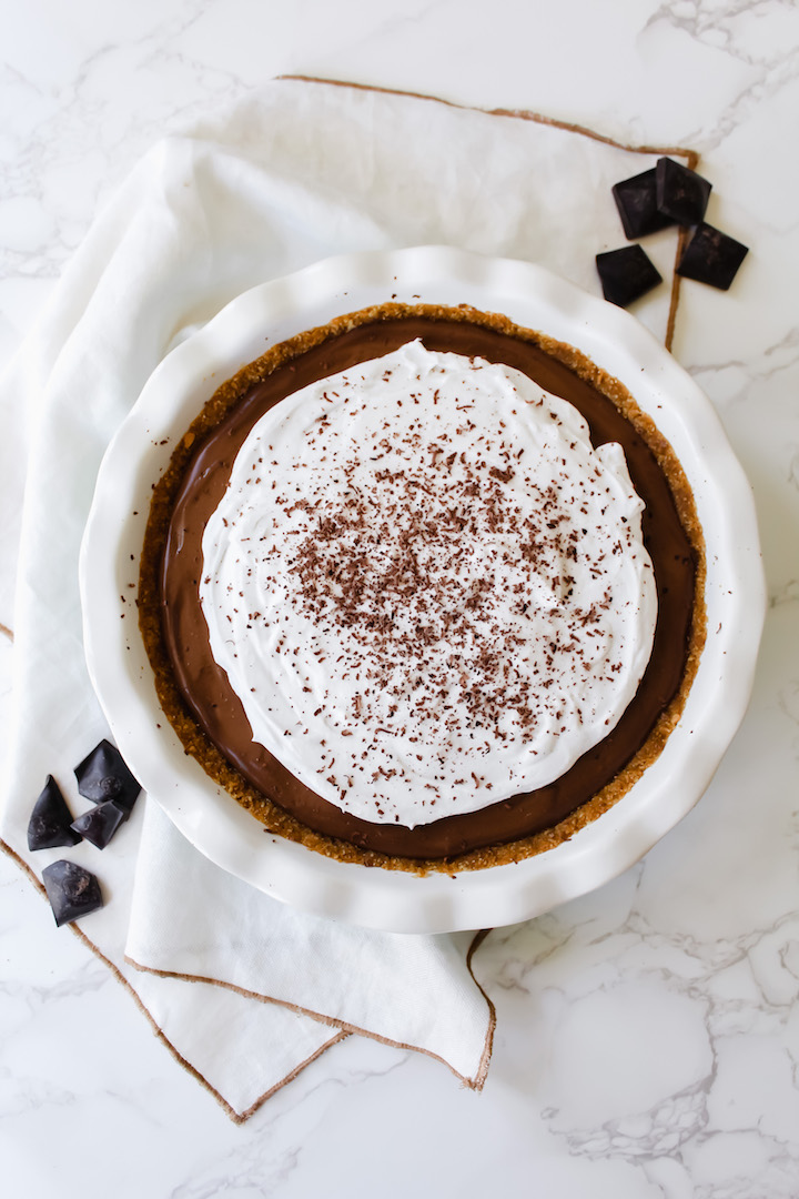 Vegan No Bake Chocolate Silk Pie - Nuts About Greens