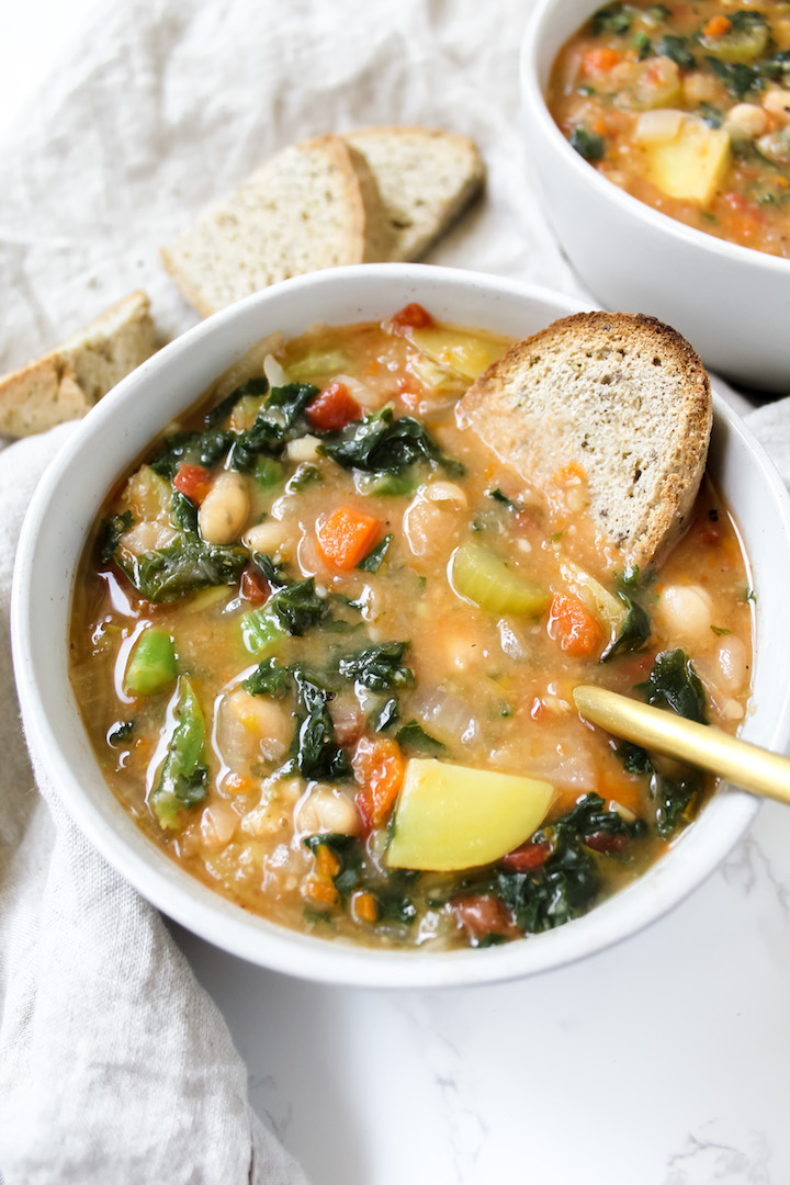 Tuscan White Bean and Kale Soup (vegan, gluten-free) - Nuts About Greens