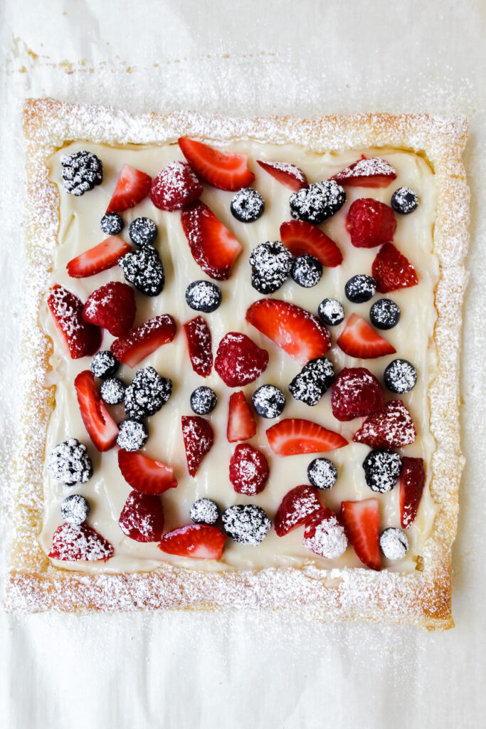 overview shot of entire vegan berry cheesecake puff pastry tart
