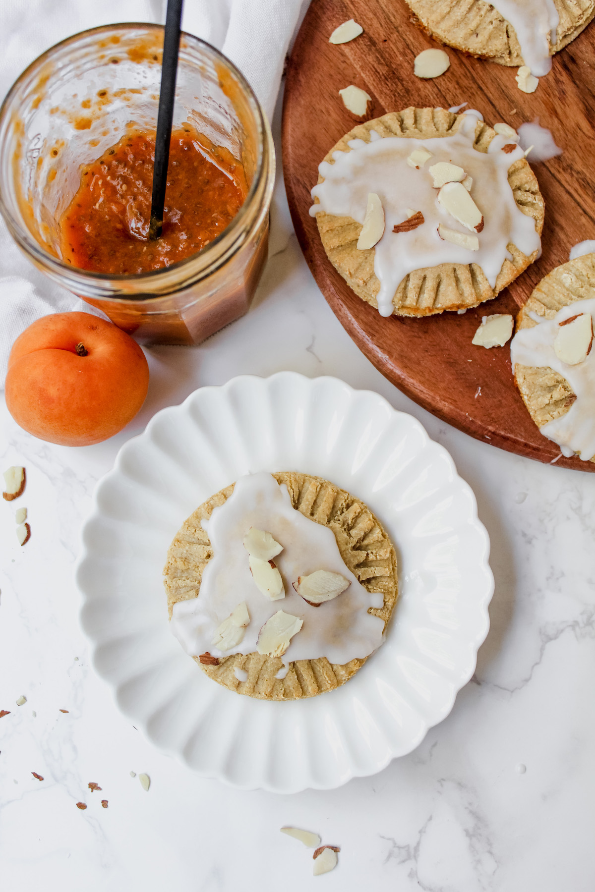 Healthy Apricot Almond Pop Tarts (vegan, gluten-free, oil-free)