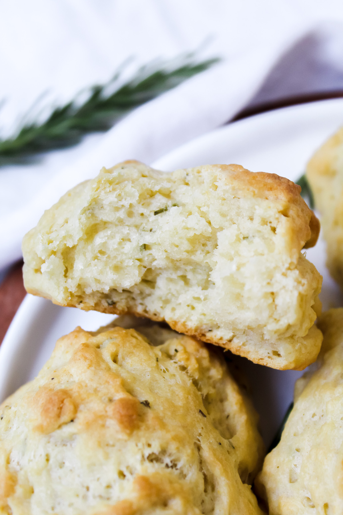 Rosemary Olive Oil Drop Biscuits (vegan, glutenfree option) Nuts