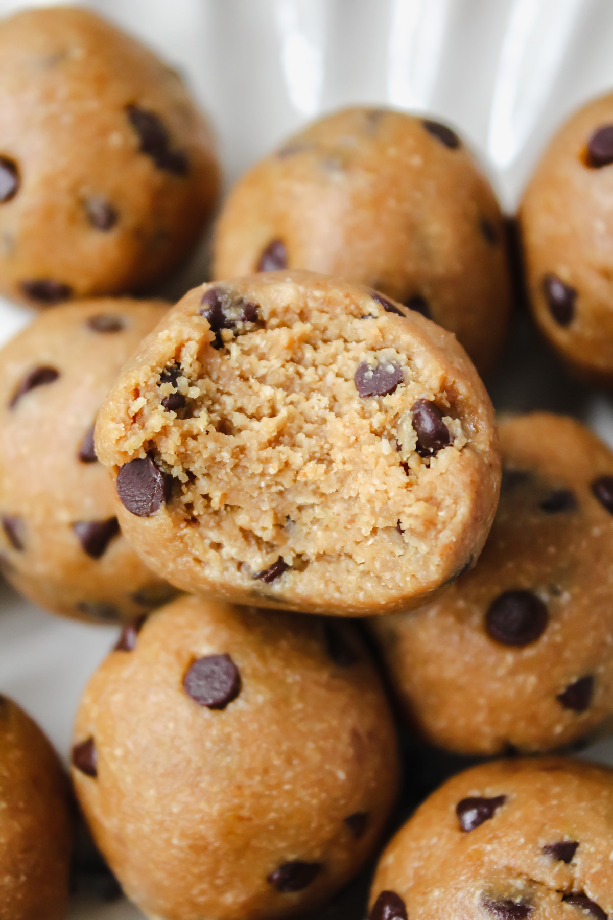 Healthy Cashew Butter Cookie Dough Bites (vegan, glutenfree, oilfree