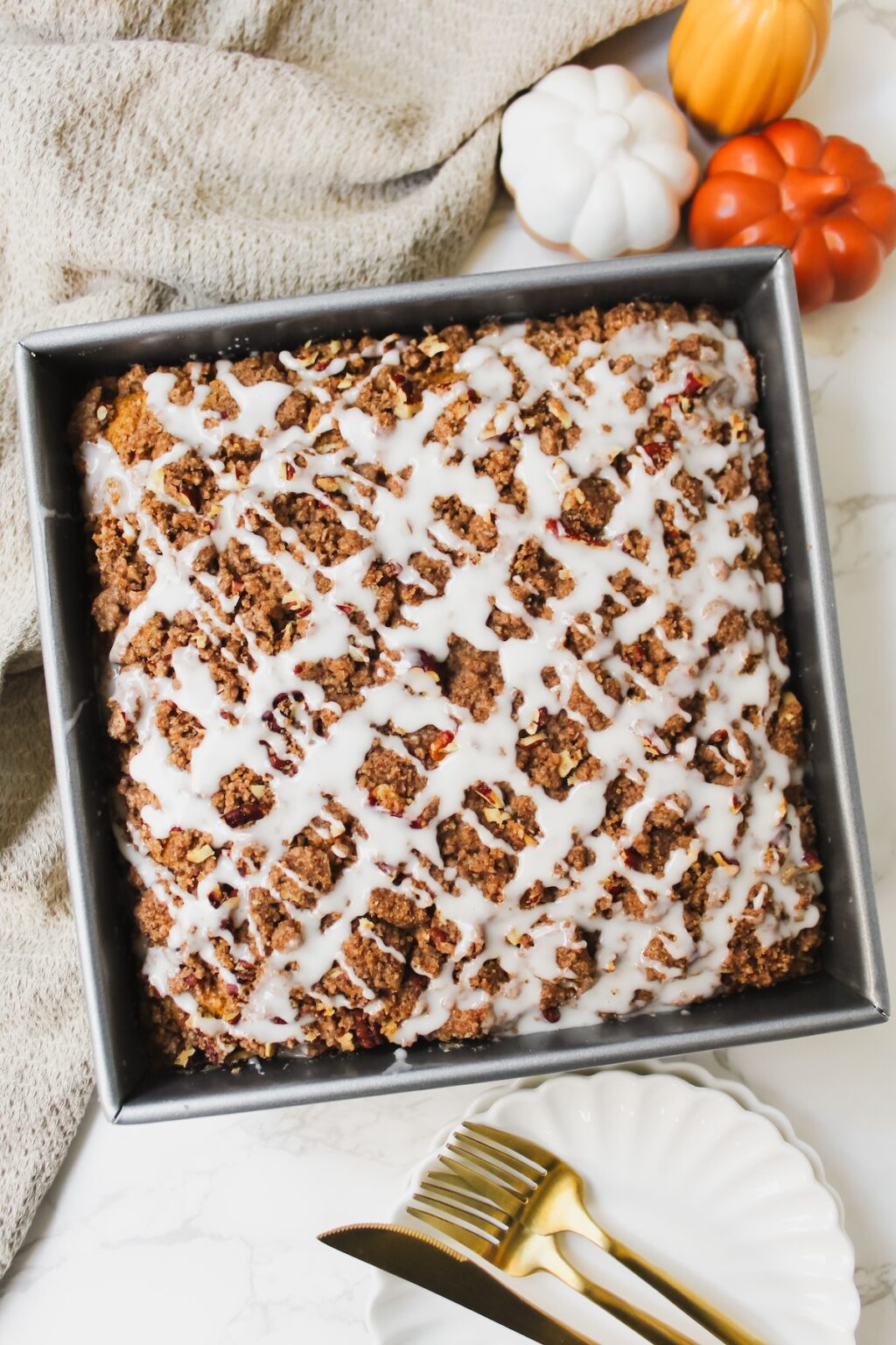 Pumpkin Coffee Cake With Cinnamon Pecan Streusel (vegan) - Nuts About ...