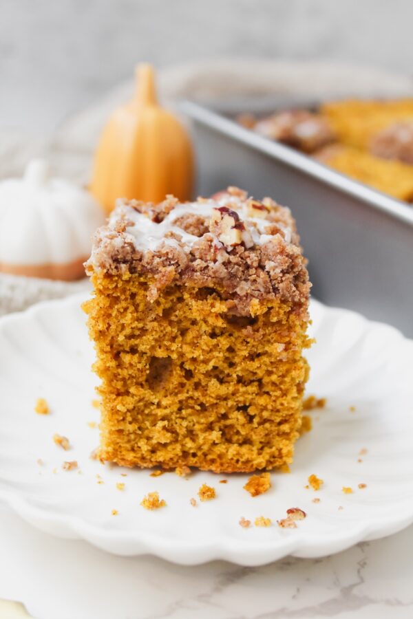 Pumpkin Coffee Cake With Cinnamon Pecan Streusel (vegan) - Nuts About ...