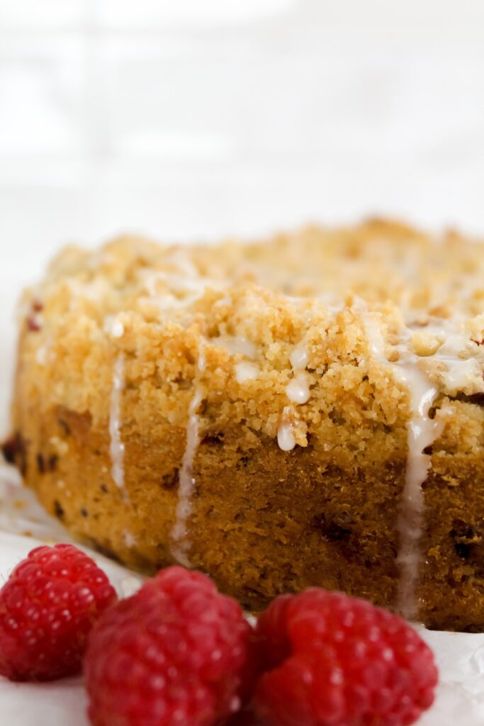 close up angled shot of outer edge of the cake